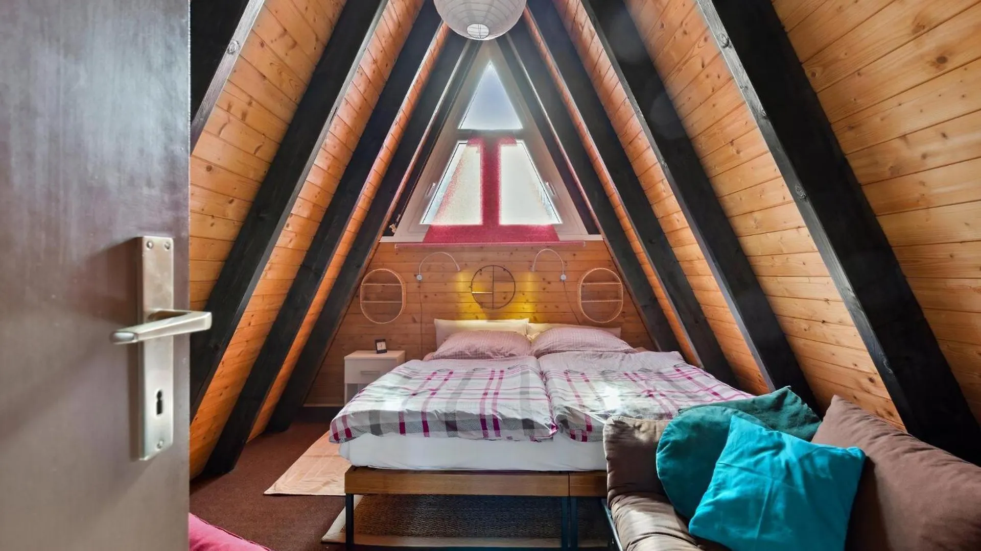 Charmantes Spitzdachhaus Am Badesee Im Frankenwald Lichtenberg  Vakantiehuis