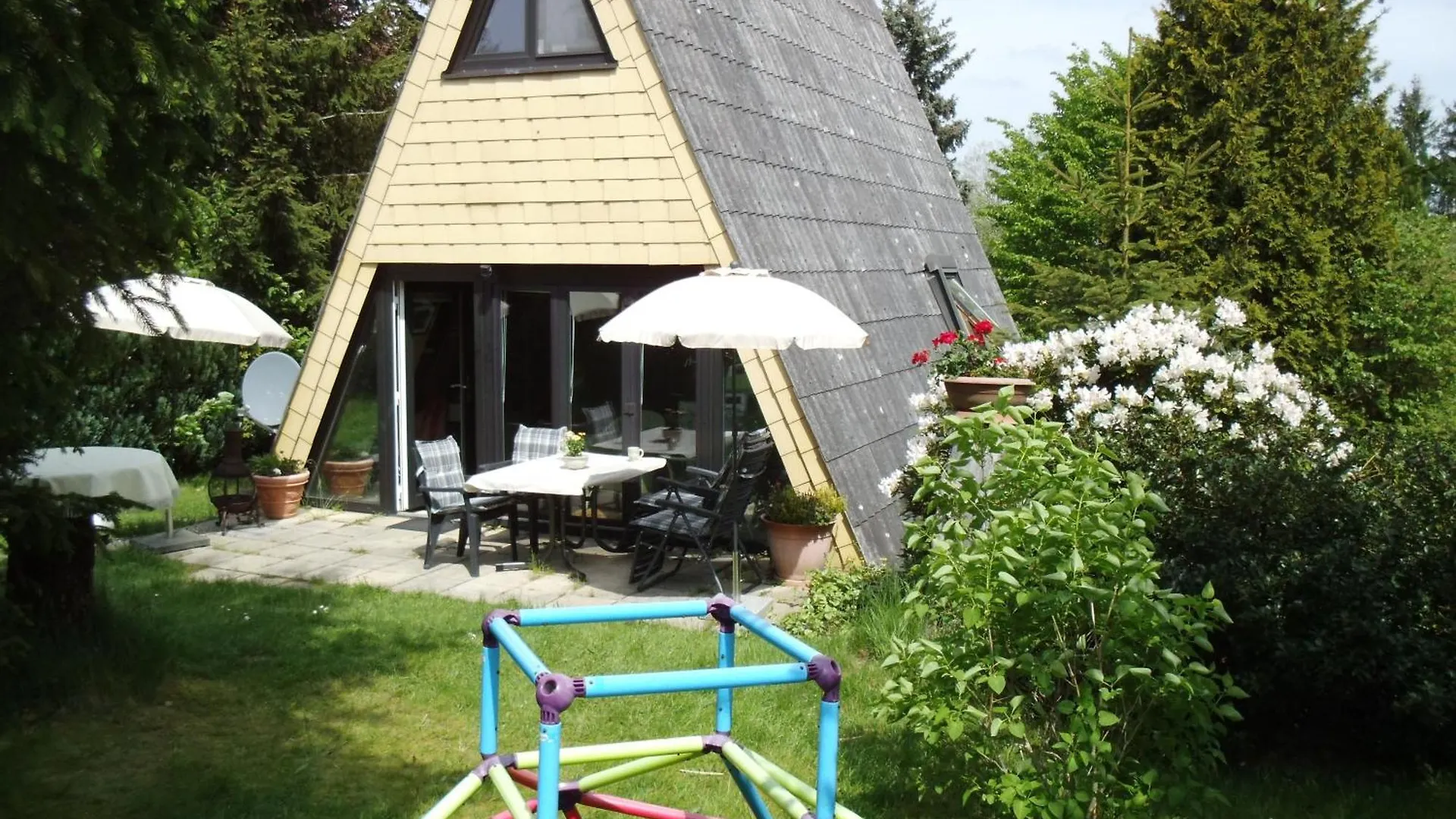 Charmantes Spitzdachhaus Am Badesee Im Frankenwald Lichtenberg  Holiday home Lichtenberg (Bavaria)