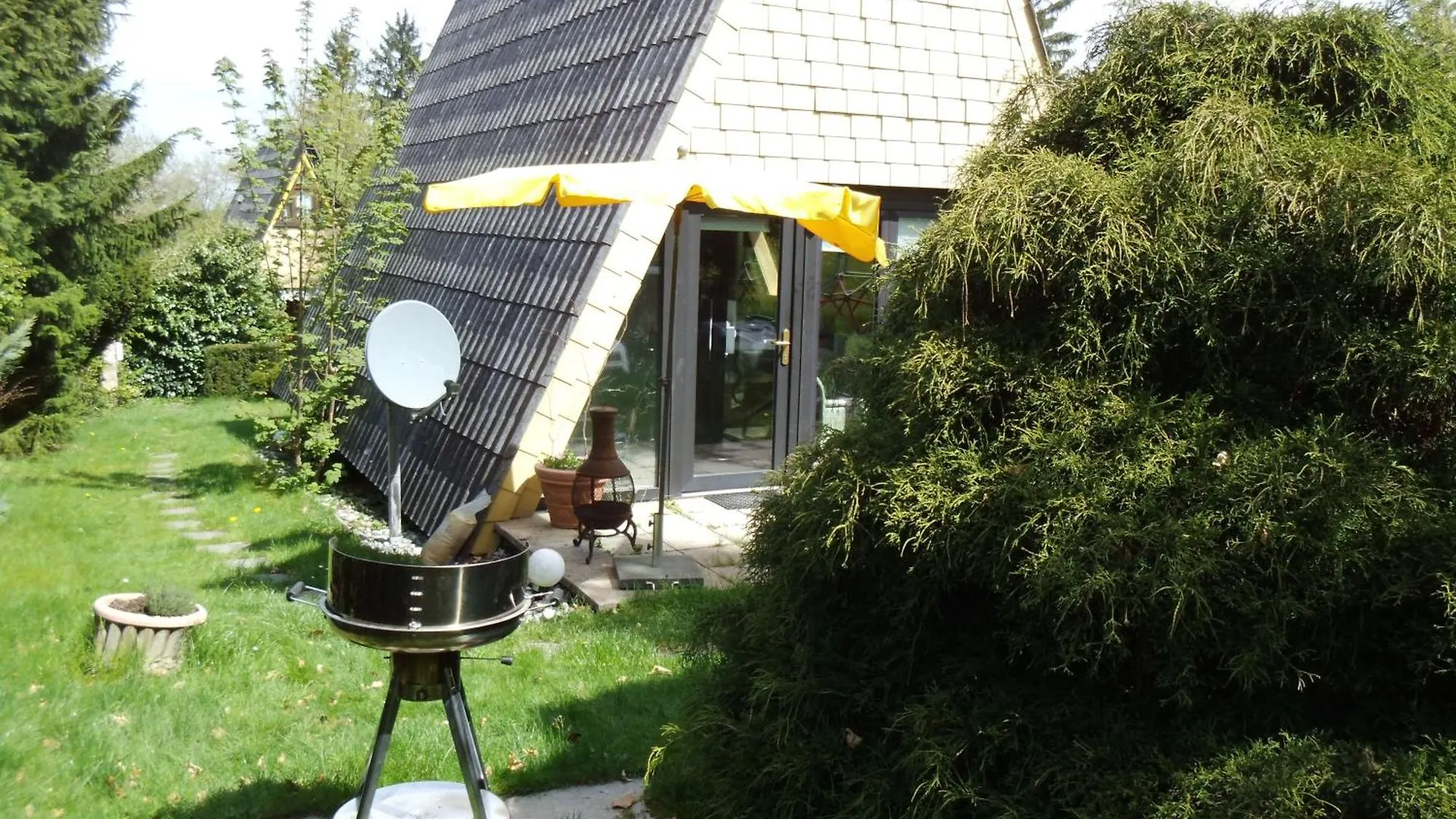 Charmantes Spitzdachhaus Am Badesee Im Frankenwald Lichtenberg